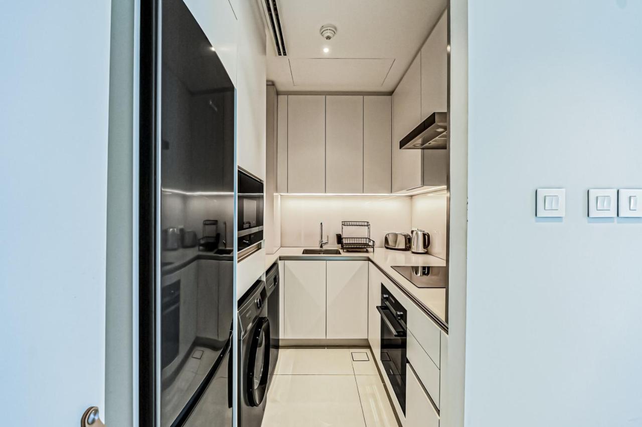 Luxury At Jbr Jumeirah Gate Tower 1 1 Bed Apartment Dubai